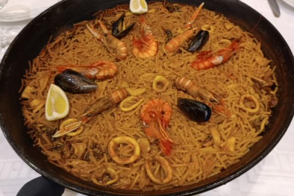 Fideua de mariscos