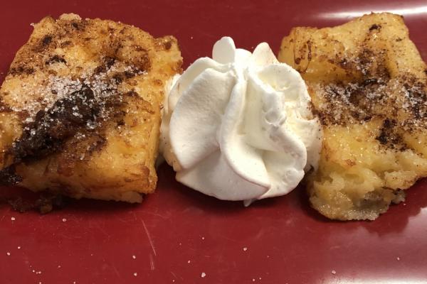 Leche frita con canela y nata