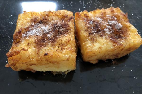 Leche frita con canela